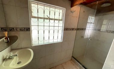 Se arrienda Casa Campestre en Conjunto Finca La Arboleda, Cota