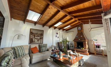 Se arrienda Casa Campestre en Conjunto Finca La Arboleda, Cota