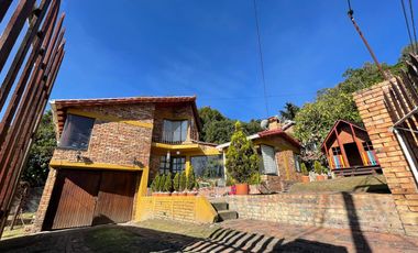 Se arrienda Casa Campestre en Conjunto Finca La Arboleda, Cota