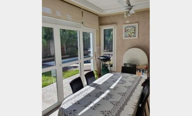 Casa  en Alquiler Haedo / Moron (A004 4660)