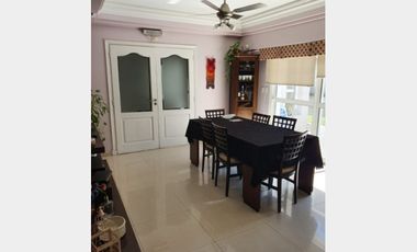 Casa  en Alquiler Haedo / Moron (A004 4660)