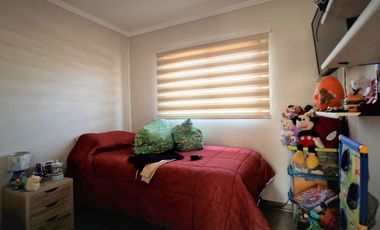 Arriendo de casa de dos pisos, en condominio exclusivo de 8 casas - La Cruz, Quillota.