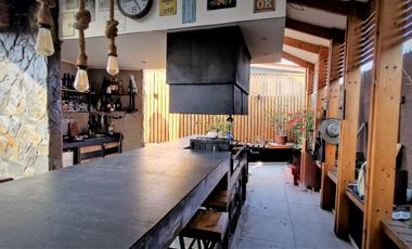 Arriendo de casa de dos pisos, en condominio exclusivo de 8 casas - La Cruz, Quillota.
