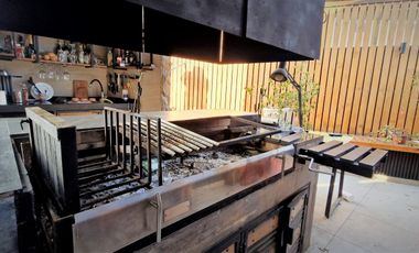 Arriendo de casa de dos pisos, en condominio exclusivo de 8 casas - La Cruz, Quillota.