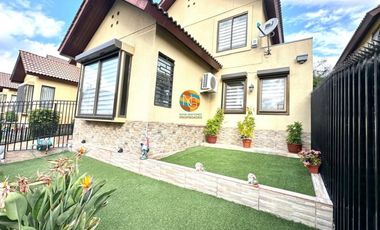 CASA DE 2 PISOS,3D+3B,192M2 TOTAL EN PEÑALOLÉN