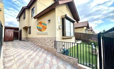 CASA DE 2 PISOS,3D+3B,192M2 TOTAL EN PEÑALOLÉN