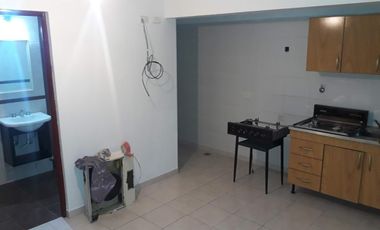 Venta de Casa 2 Ambientes sobre lote de 10x36.80M² en San Justo Excelente Estado