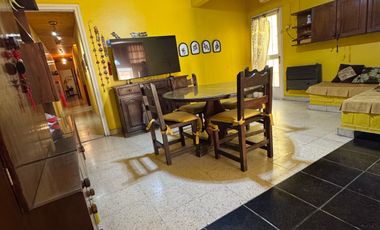 Gran casa en venta zona 5 esquinas