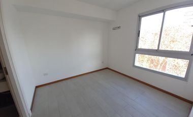 VENTA DÚPLEX 4 AMBIENTES EN OLIVOS