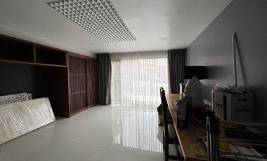 CASA EN RENTA EN LOMAS DE VALLE ESCONDIDO