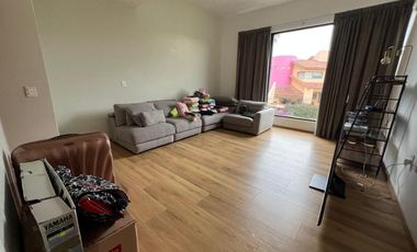 CASA EN RENTA EN LOMAS DE VALLE ESCONDIDO