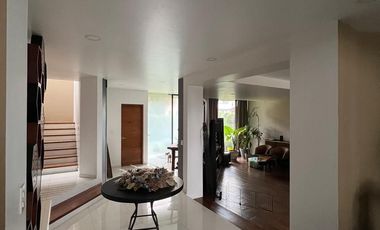 CASA EN RENTA EN LOMAS DE VALLE ESCONDIDO