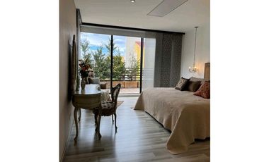 Excelente casa en cota variante dos niveles en club House