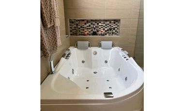 Excelente casa en cota variante dos niveles en club House