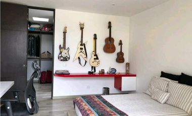 Excelente casa en cota variante dos niveles en club House