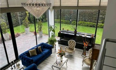 Excelente casa en cota variante dos niveles en club House