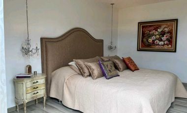 Excelente casa en cota variante dos niveles en club House