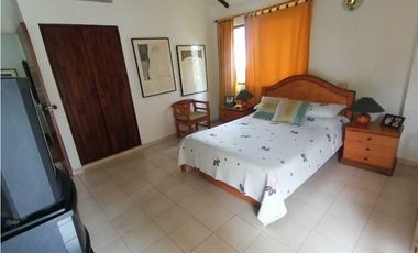 Hermosa casa campestre en la Vega