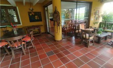 Hermosa casa campestre en la Vega