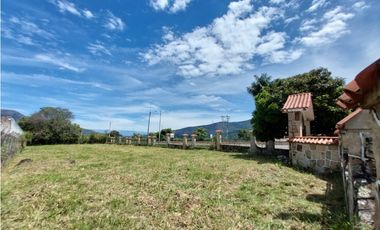 VENTA EXCELENTE LOTE EN CONDOMINIO CAMPESTRE LAS PIRAMIDES CHINAUTA