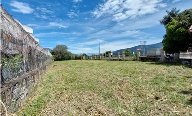 VENTA EXCELENTE LOTE EN CONDOMINIO CAMPESTRE LAS PIRAMIDES CHINAUTA