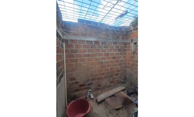 casa para remodelar cerca a 230 metros del  mar de taganga