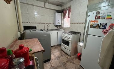 Acogedor departamento con excelente conectividad.