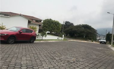 Venta Terreno de LUMBISI de 1.543.23 m² en Cumbayá Colegio Alemán.