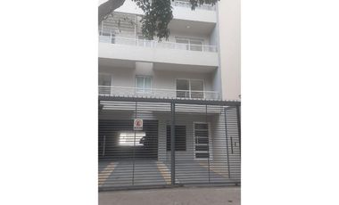 DEPTO  2 AMB  CON COCHERA, PATIO , BALCON AL FRENTE