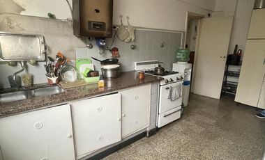 Venta departamento 4 ambientes en  Avellaneda