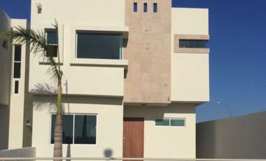 CASA MADRID EN FRACCIONAMIENTO ANTARES