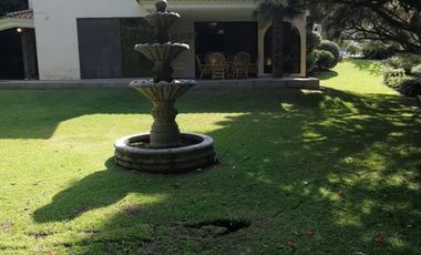 Casa en venta frente al fairway en Las Cañadas Country Club, Zapopan, Jalisco.