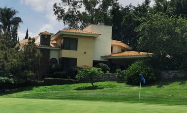 Casa en venta frente al fairway en Las Cañadas Country Club, Zapopan, Jalisco.