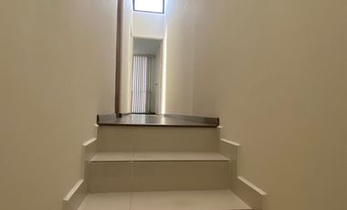 Renta casa en El Refugio privada con alberca