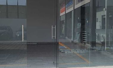LOCAL COMERCIAL EN RENTA EN PLAZA RINCÓN ZAVALETA