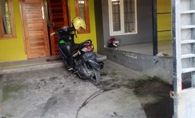 Rumah pinggir jalan Jati Dkt RM SUGEMA