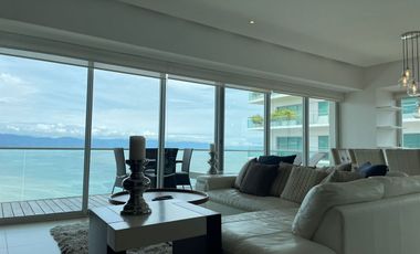 CONDOMINIO FRENTE AL MAR