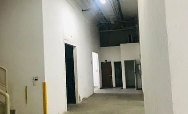 BODEGA EN RENTA VALLE ORIENTE