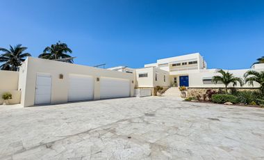 Residencia de lujo frente al mar