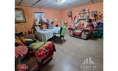 A PASOS DE LA ESTACIÓN DEL METRO DE  DON BOSCO