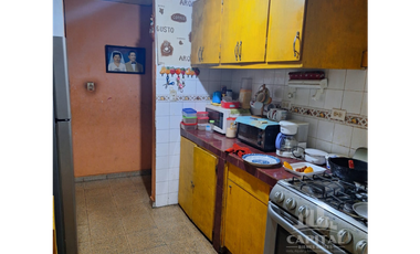 A PASOS DE LA ESTACIÓN DEL METRO DE  DON BOSCO