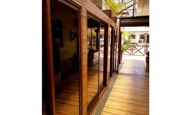 HERRERA / CHITRE / 357M / CASA CON PISCINA TERRAZA / 4 HABITACIONES JC