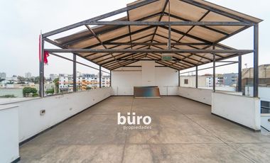 EDIFICIO COMPLETO EN VENTA A PRECIO DE TERRENO EN MIRAFLORES