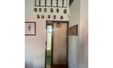 CHALET CON GARAGE EN LOTE LINDERO