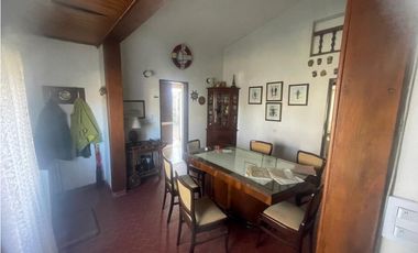 CHALET CON GARAGE EN LOTE LINDERO