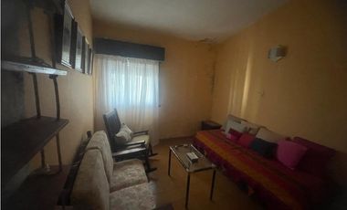 CHALET CON GARAGE EN LOTE LINDERO