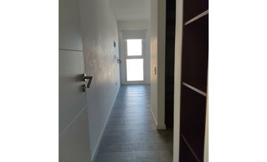 Departamento 2 Amb. En edificio BOGHOSS II