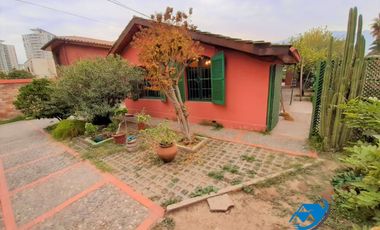 VENTA LINDA CASA EN MACUL CON TERRENO DE 903 M2