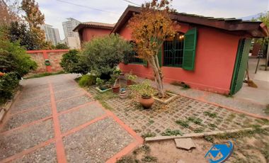 VENTA LINDA CASA EN MACUL CON TERRENO DE 903 M2