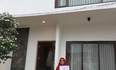 Hunian Nyaman 2 LantAi  ke Sumarecon 10menit